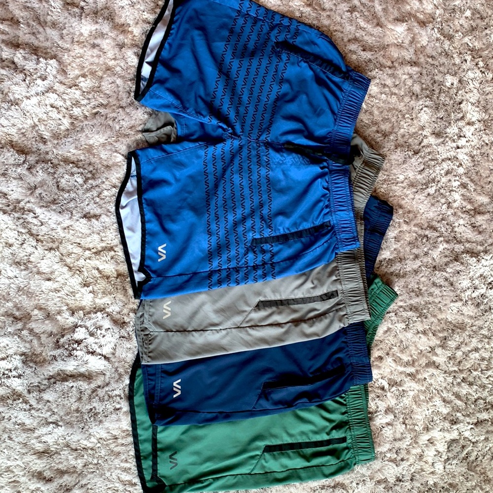 RVCA Sport Shorts-VA Shorts size Medium